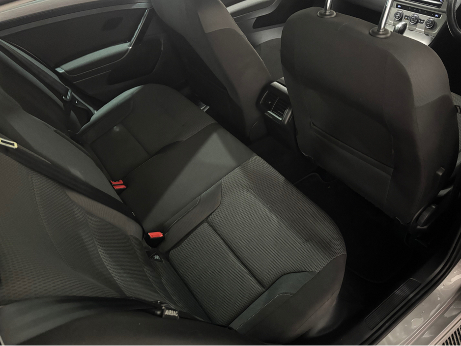 2015 Volkswagen Golf - image 12