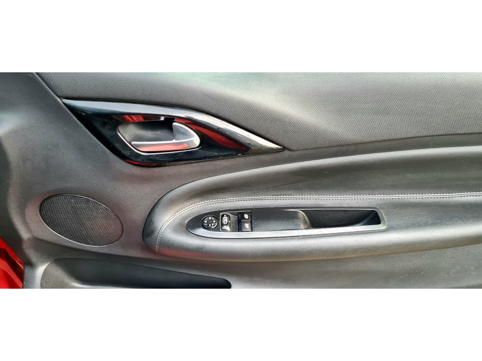 2015 Citroen DS3 1.2L Petrol PureTech 110 DStyle Ice 3dr €6,900