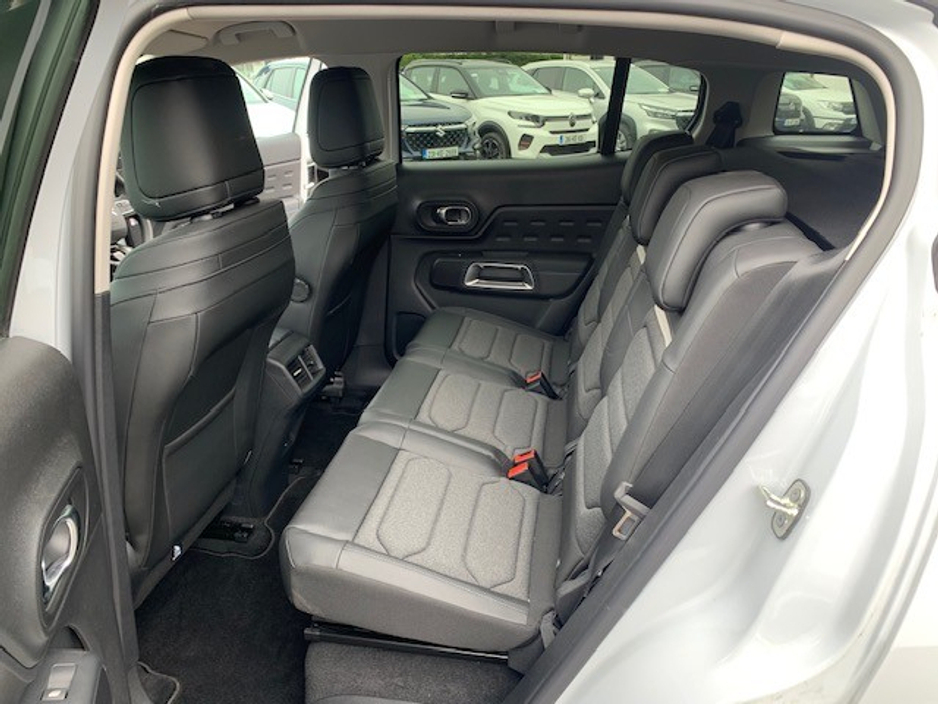 2025 Citroen C5 Aircross - image 12