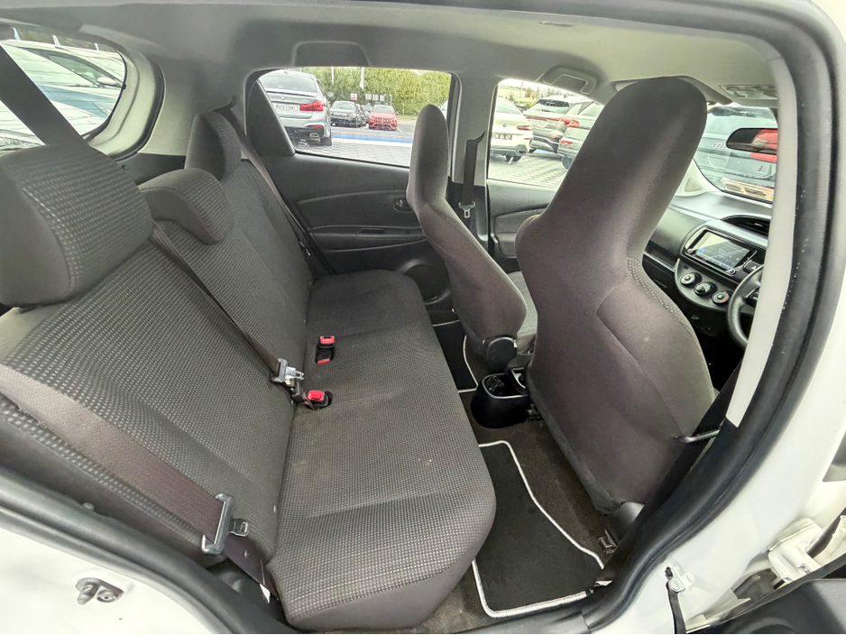 2019 Toyota Vitz - image 25