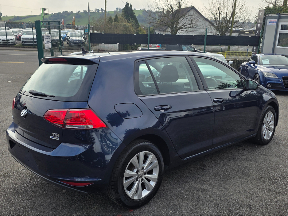 2016 Volkswagen Golf - image 8