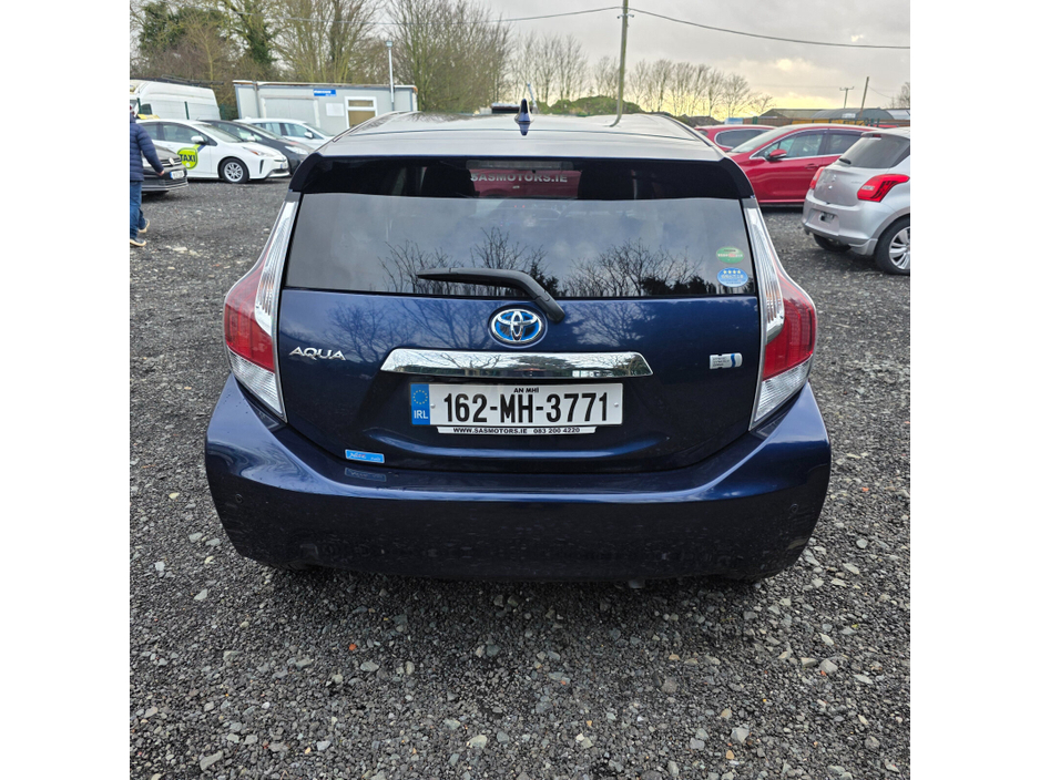2016 Toyota Aqua 1.8 Hybrid €11,450