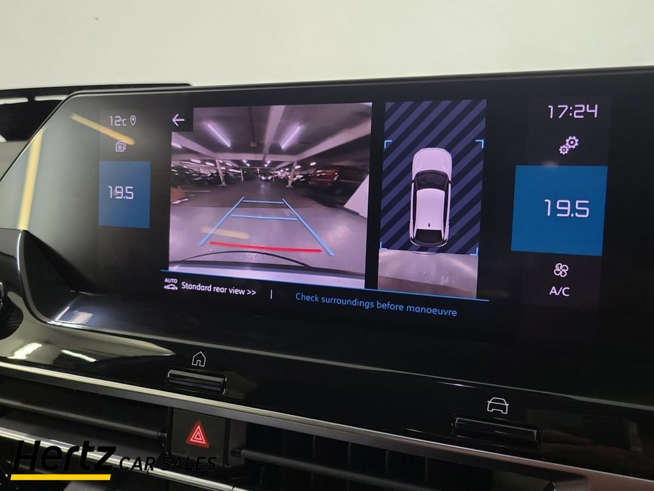 2023 Citroen C4 - image 23