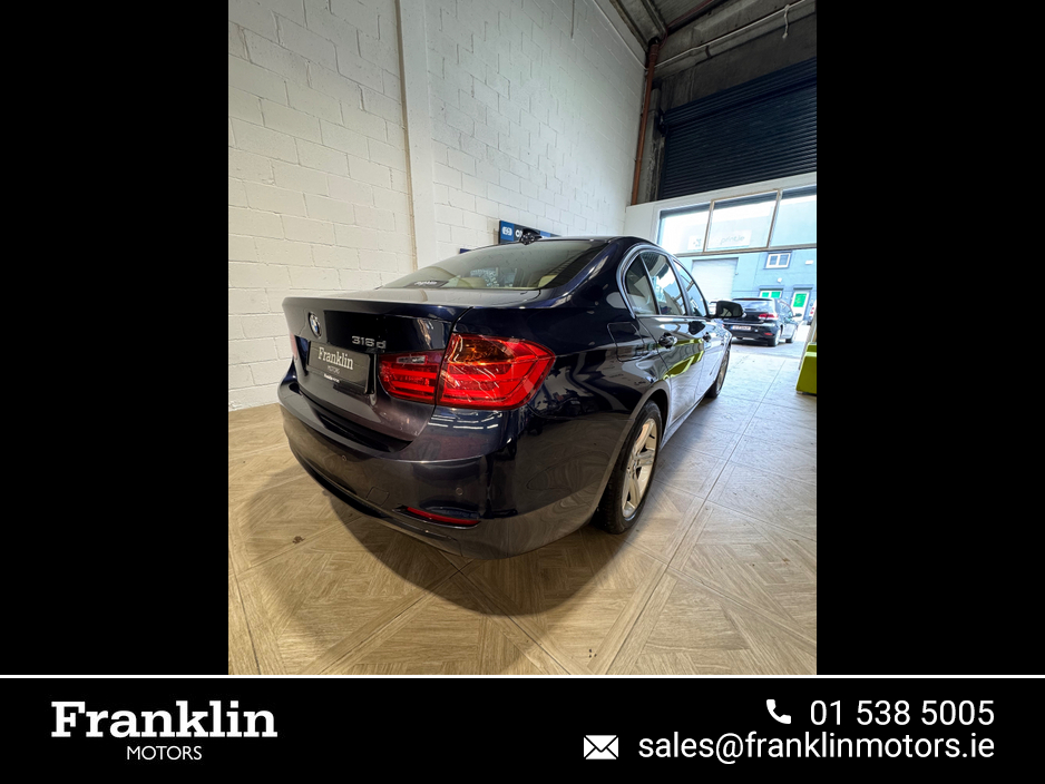 2014 BMW 3 Series - image 11