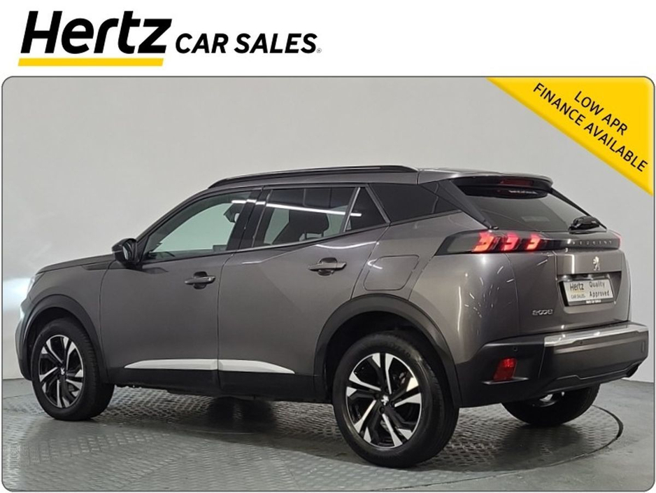 2023 Peugeot 2008 - image 2