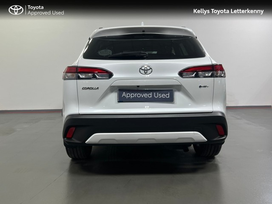 2024 Toyota Corolla Cross - image 5