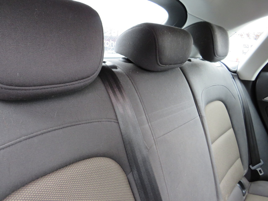 2012 Audi Q3 - image 9