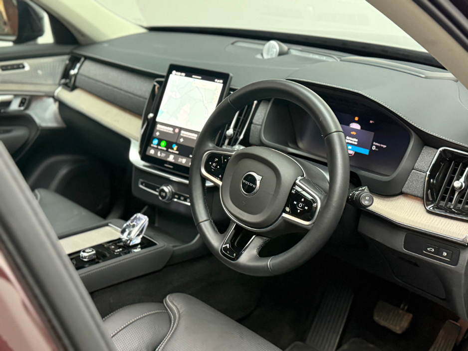 2025 Volvo XC90 - image 10