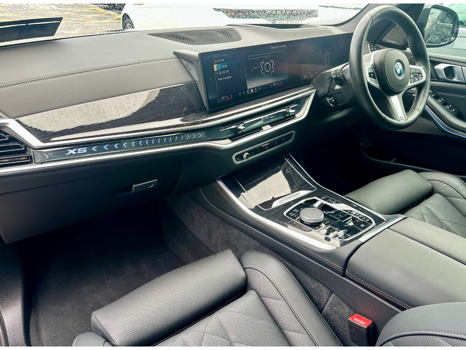 2025 BMW X5 - image 18