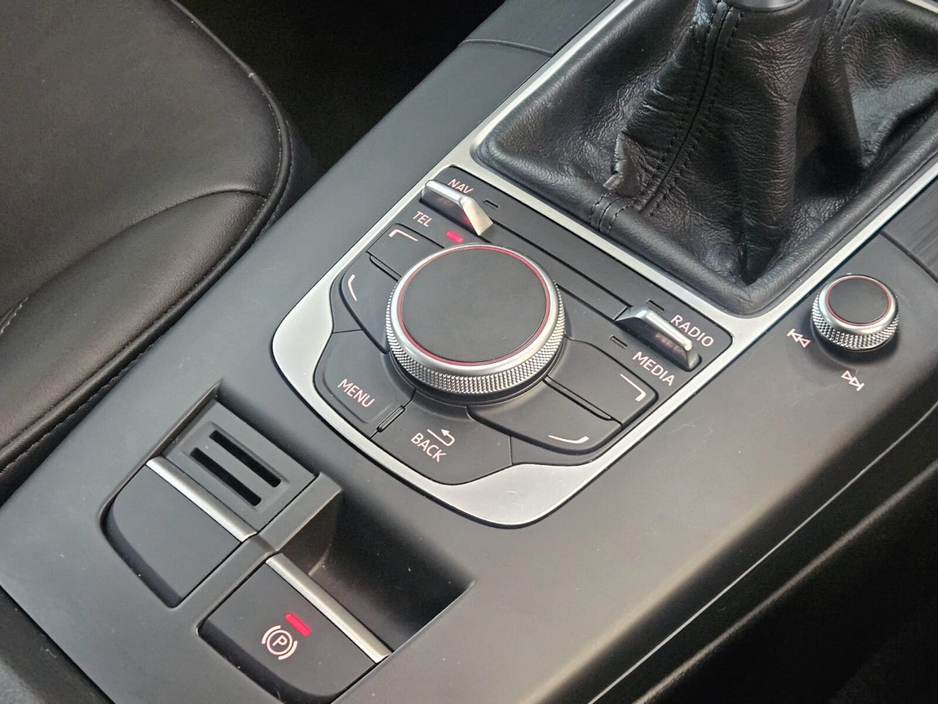 2016 Audi A3 1.6 TDI SE 17