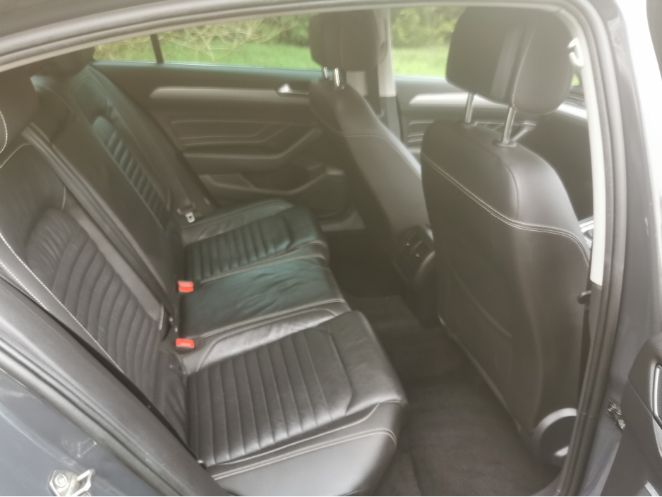 2020 Volkswagen Passat - image 17