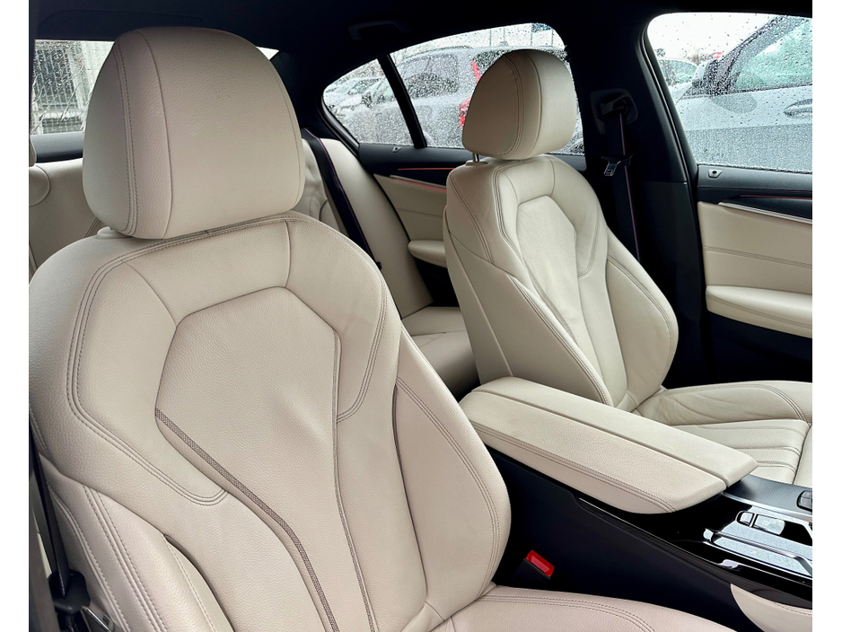 2023 BMW 5 Series ++LOW KM++ M SPORT PRO MHEV AUTO 520 D