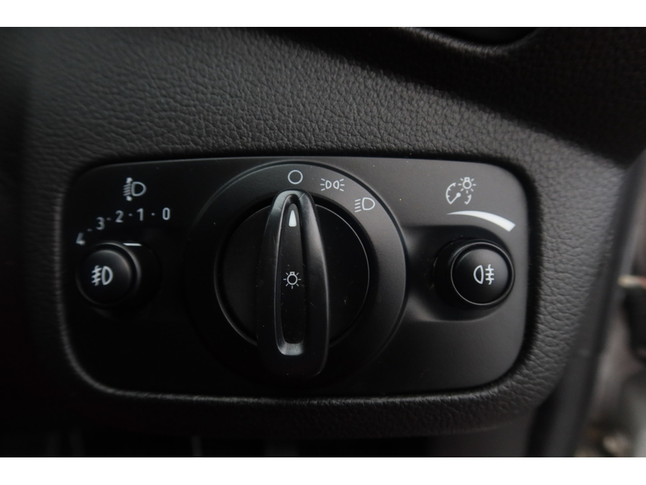 2015 Ford Grand C-Max 1.5 TDCI ZETEC 120 120PS 5DR €7,500