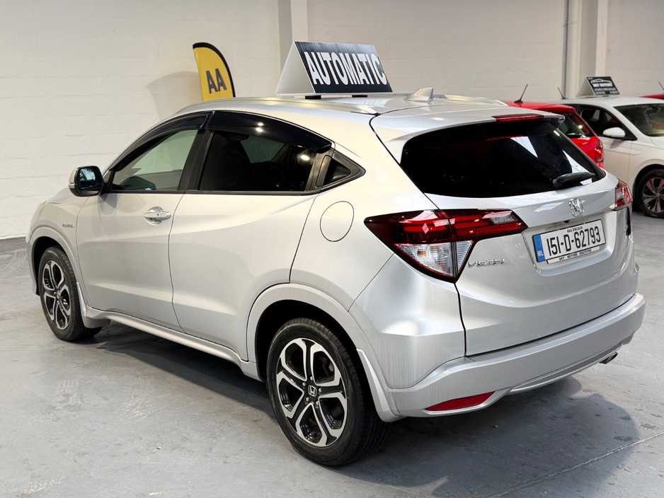 2015 Honda Vezel - image 5