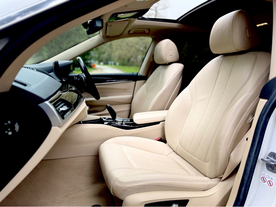 2018 BMW 6 Series - image 11