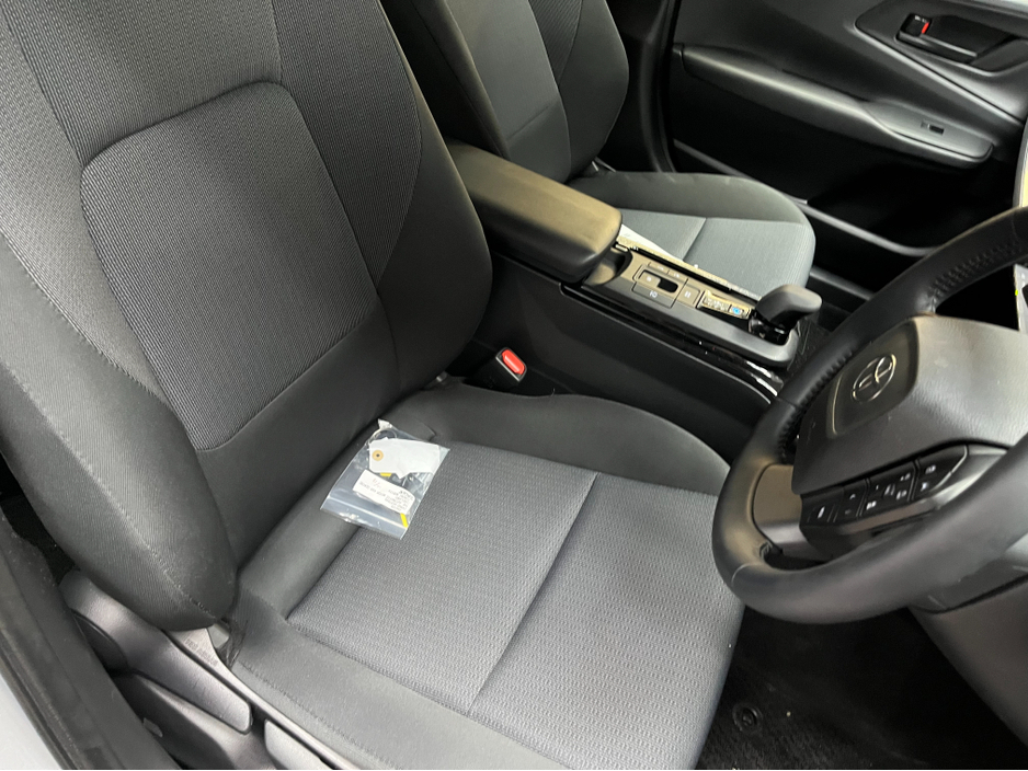 2025 Toyota Prius - image 10