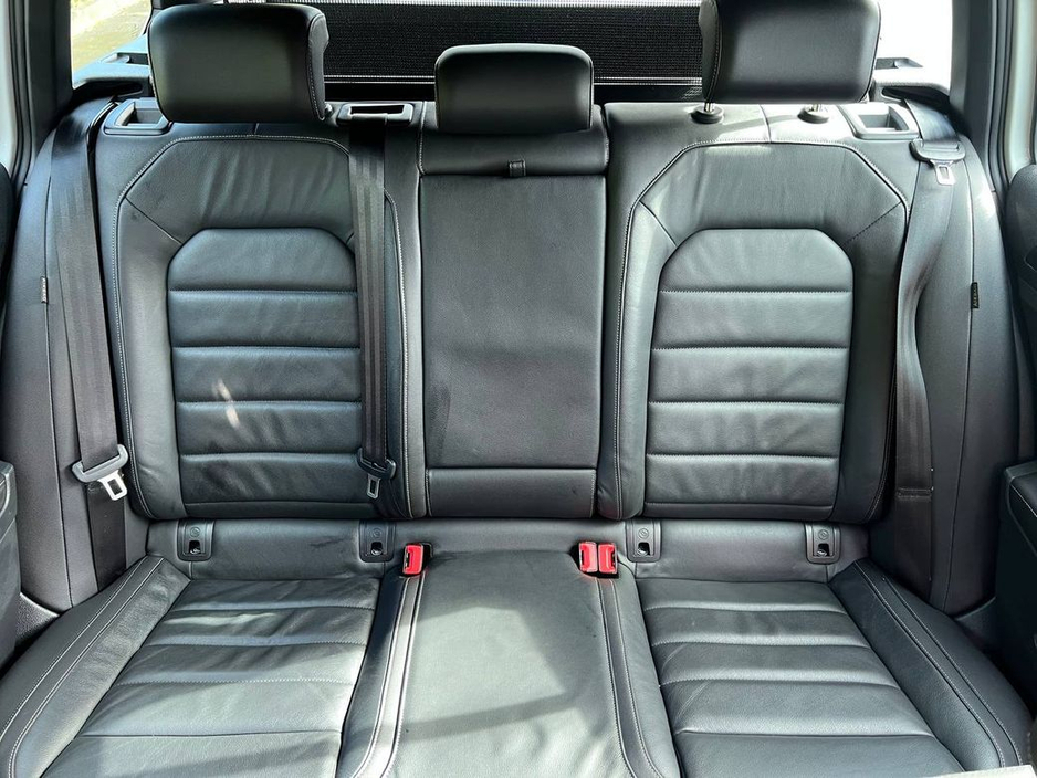 2016 Volkswagen Golf - image 12