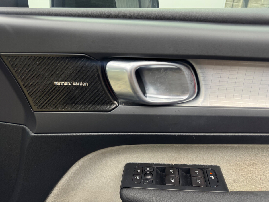 2019 Volvo XC40 - image 11