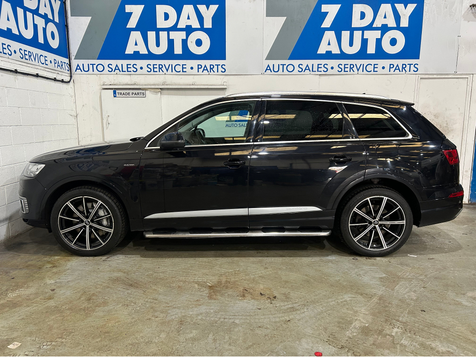 2018 Audi Q7 - image 4