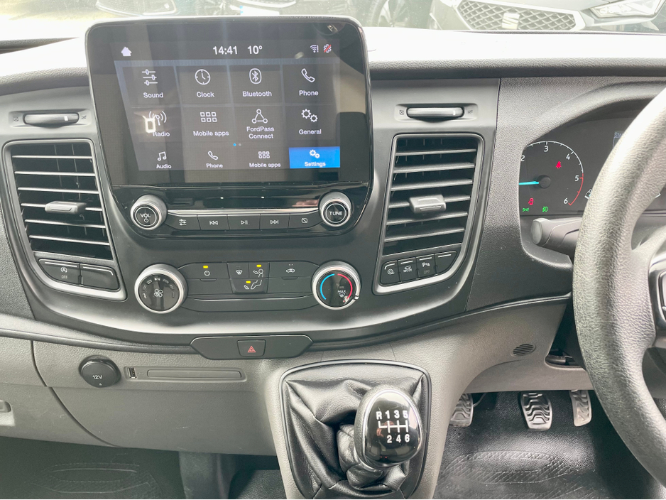 2023 Ford Transit Custom - image 10