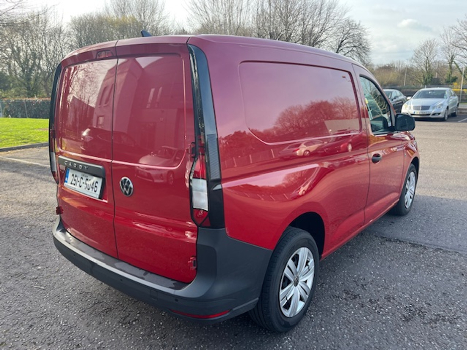 2025 Volkswagen Caddy - image 7
