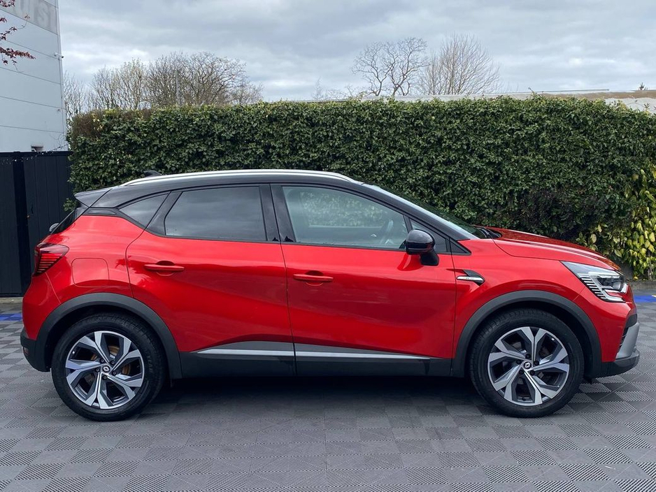 2023 Renault Captur - image 2