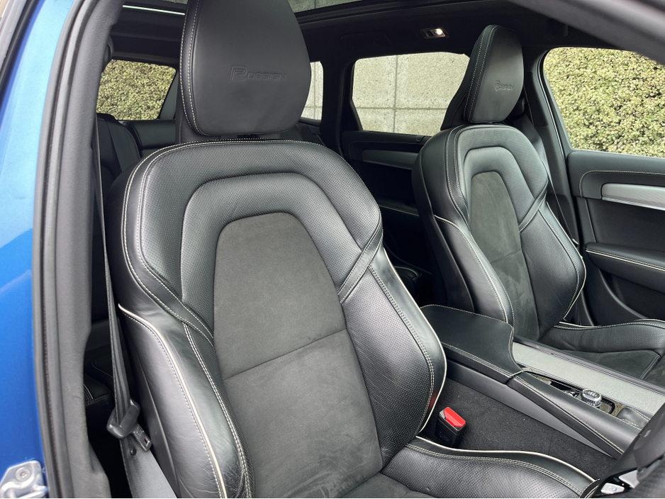 2019 Volvo V90 - image 14