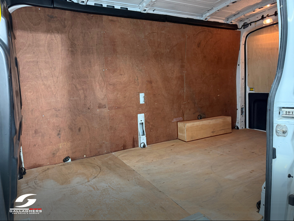 2022 Ford Transit - image 15