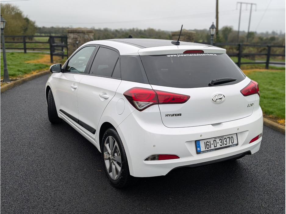 2016 Hyundai i20 - image 12