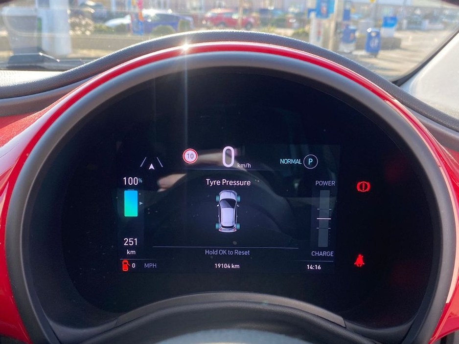 2023 Fiat 500e - image 15