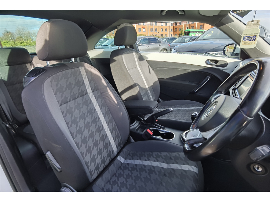 2017 Volkswagen Beetle 1.2TSI DESIGN **SUNROOF** - FINANCE AVAILABLE - CALL US TODAY ON 01 492 6566 OR 087-092 5525 €12,950