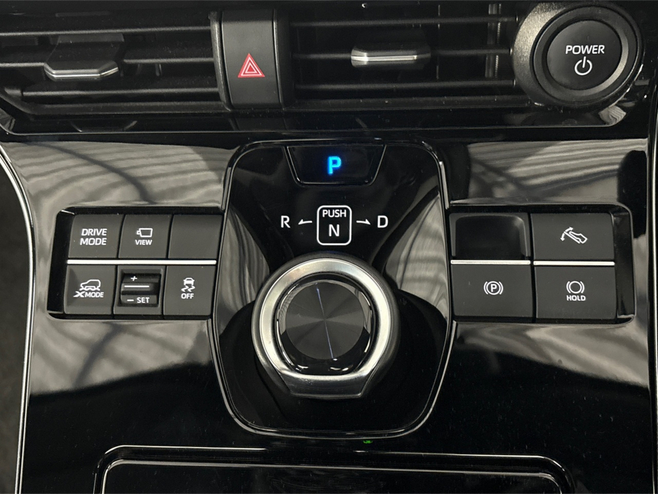 2023 Subaru Solterra - image 17