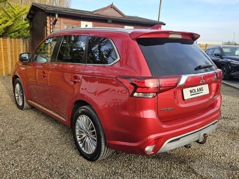 2019 Mitsubishi Outlander - image 15