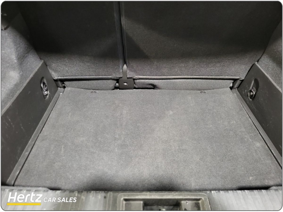 2023 Renault Captur - image 18