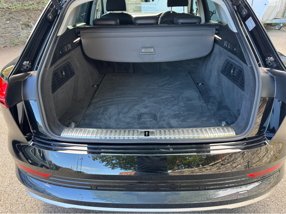 2022 Audi e-tron 55 TECHNIK QUATTRO 300kw  95kWh//LOW MILEAGE//AUDI HISTORY//LOVELY CONDITION//SIMI AND AA DEALER €32,950