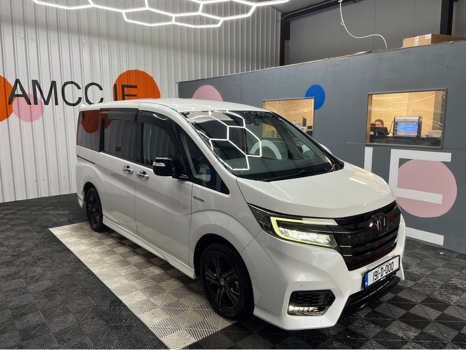 2019 Honda Stepwagon €25950 2019 HONDA STEPWAGON HYBRID G EX SENSING BLACK STYLE 2.0 AUTOMATIC / CRUISE CONTROL / REVERSE CAMERA / AUTOMATIC DOORS / 7 SEATS €25,950