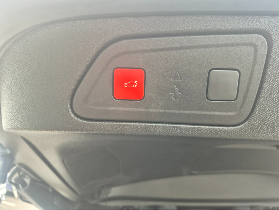 2023 Citroen C5 Aircross - image 14