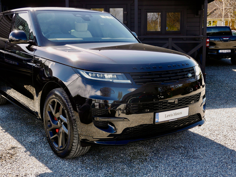 2026 Land Rover Range Rover Sport - image 7