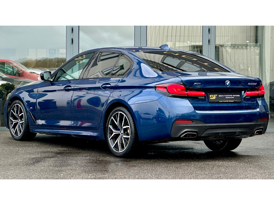 2022 BMW 5 Series - image 3