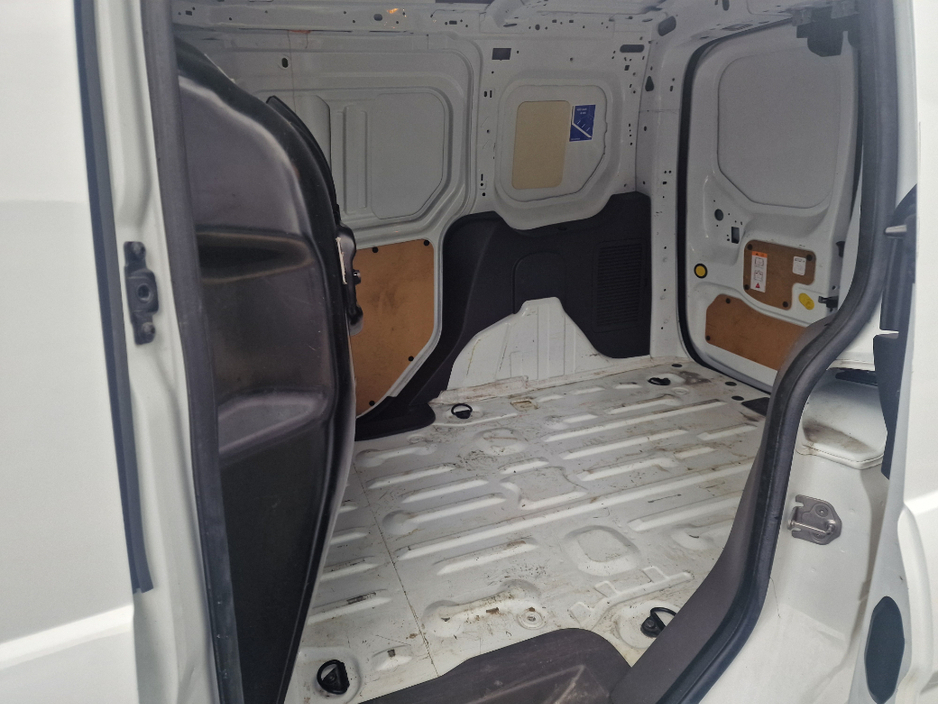 2022 Ford Transit Connect - image 17