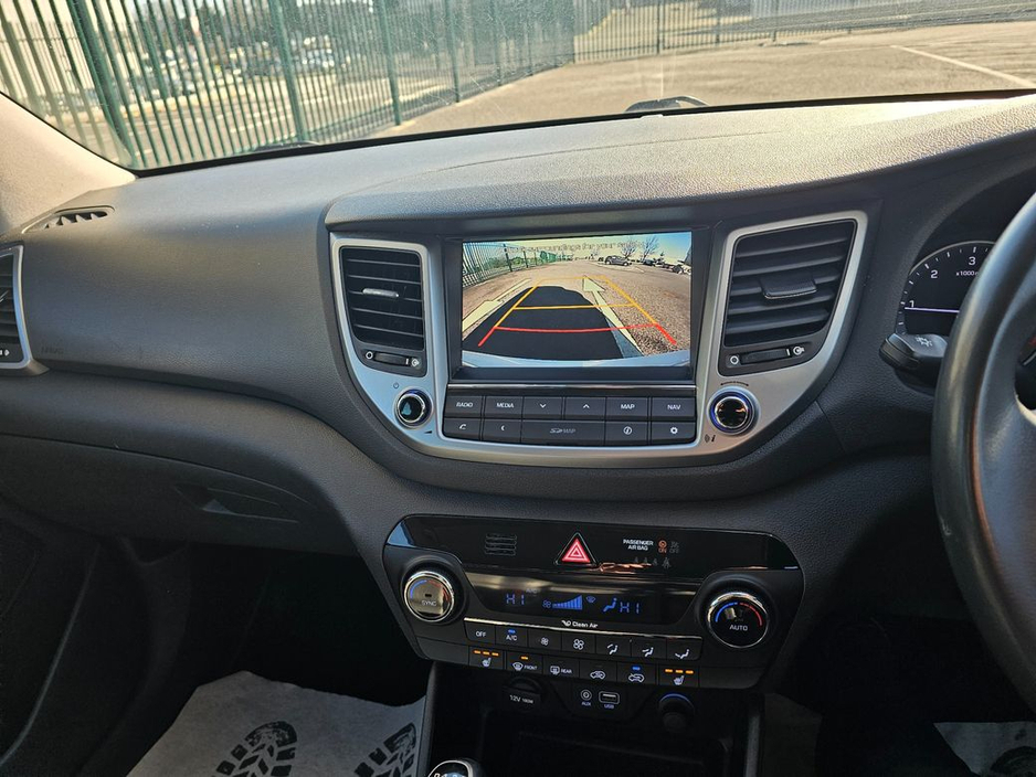 2016 Hyundai Tucson - image 23