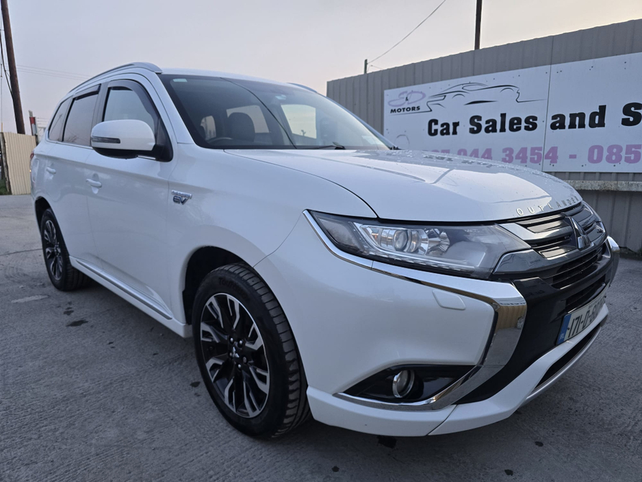 2017 Mitsubishi Outlander - image 11