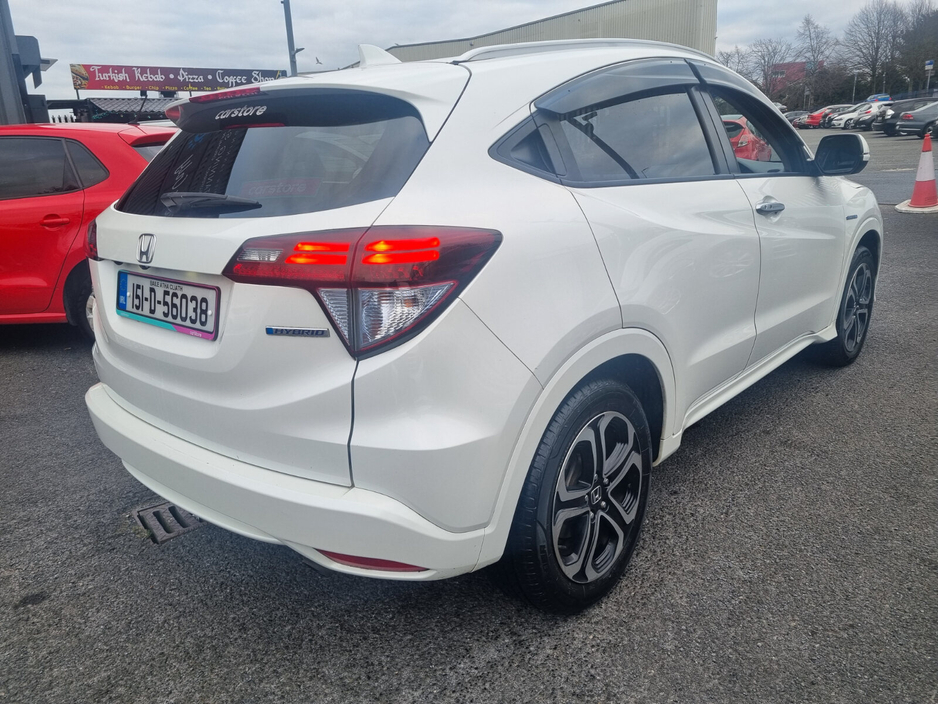 2015 Honda Vezel - image 13