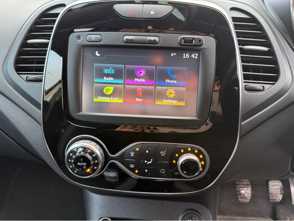 2018 Renault Captur - image 9