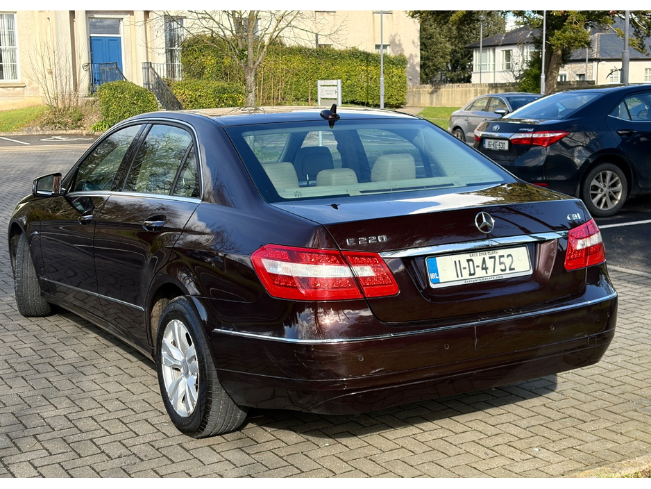 2011 Mercedes-Benz E Class - image 4
