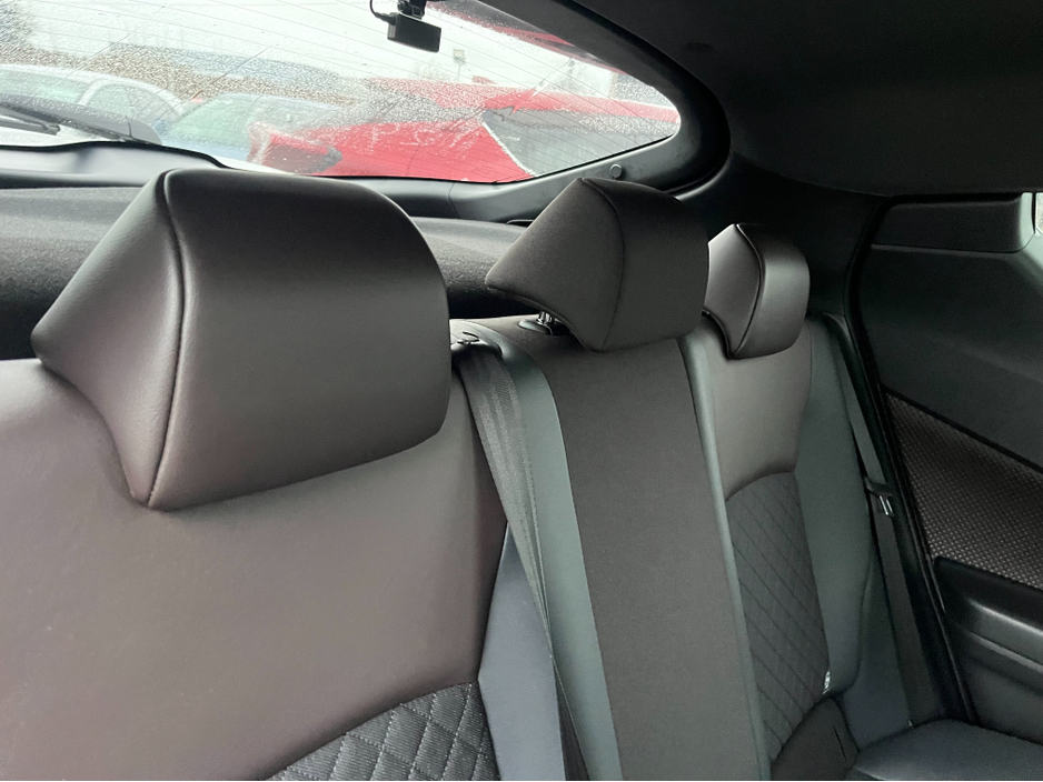 2017 Toyota C-HR 1.8 HYBRID AUTO LOW KM HIGH SPEC €17,450