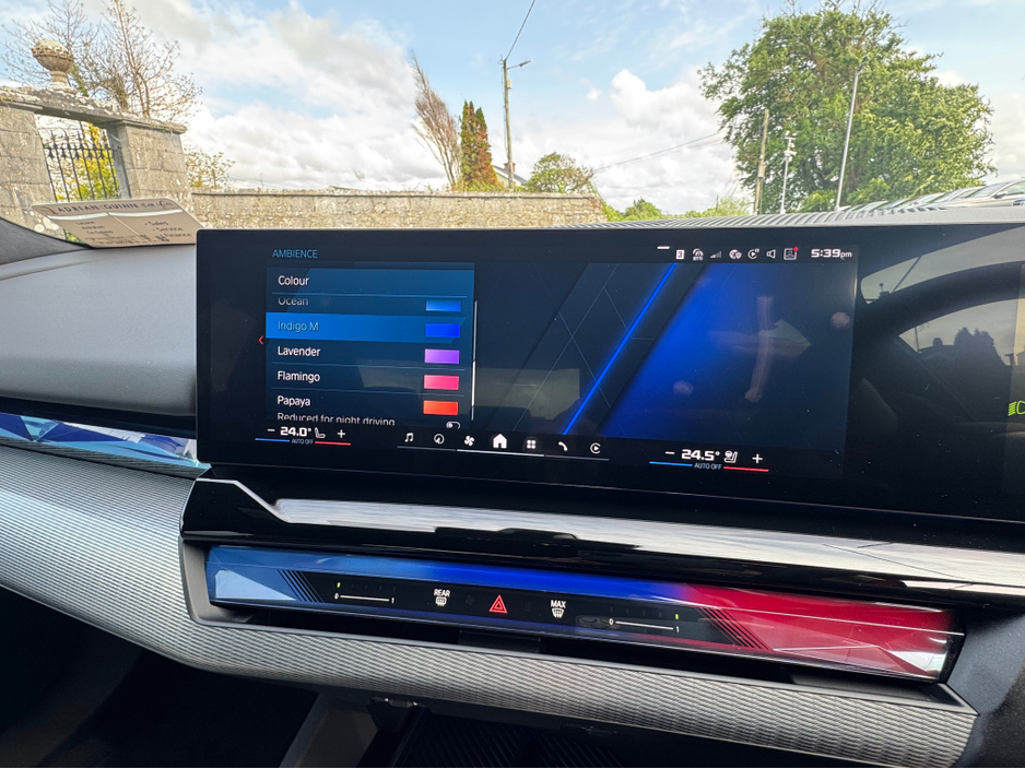 2025 BMW M5 - image 33