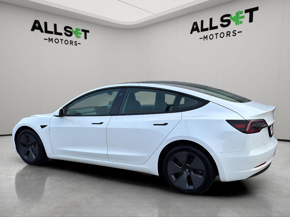 2022 Tesla Model 3 - image 9