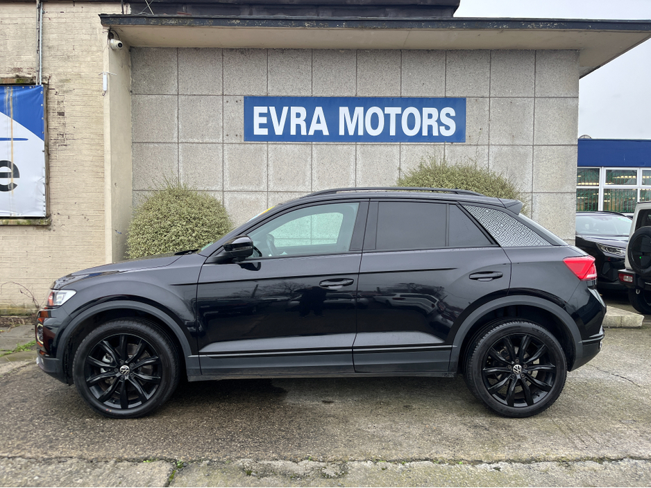 2022 Volkswagen T-Roc STYLE BLACK EDITION AUTOMATIC 2.0 DIESEL //ADAPTIVE CRUISE CONTROL//KEYLESS ENTRY//REVERSE CAMERA//