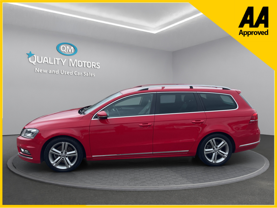 2015 Volkswagen Passat - image 4